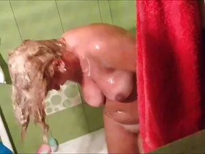 Mulher mais velha si ...