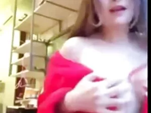 Latina com velho tre ...