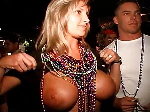 Busty gosta transand ...