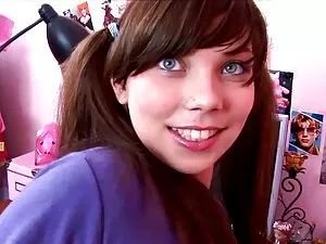 Primecups busty brun ...